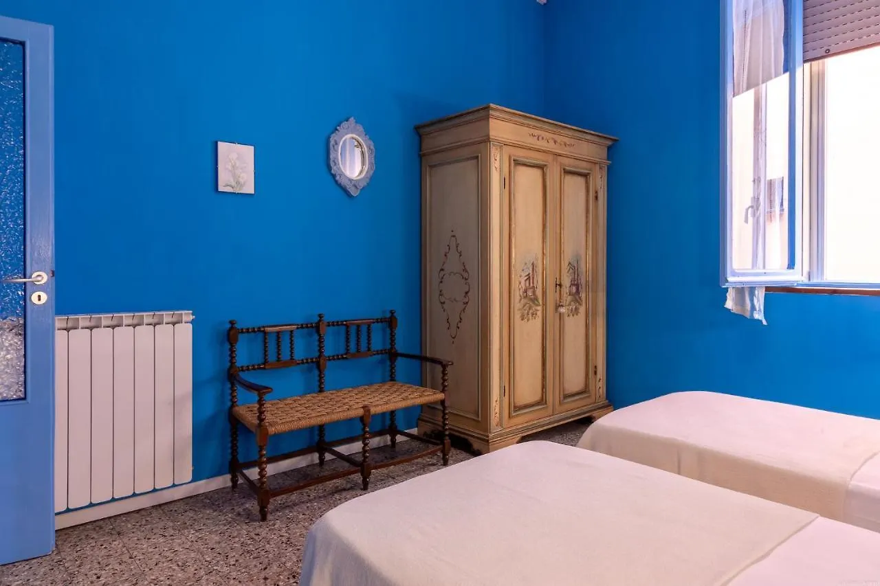 Un Tocco Di Blu - La Vegra Apartment Ferrara 0*,